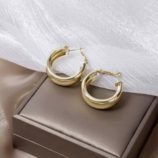 Elegant Chunky Gold Hoop Earrings for Women