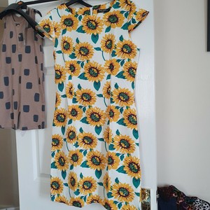 unstitched pakistani suits