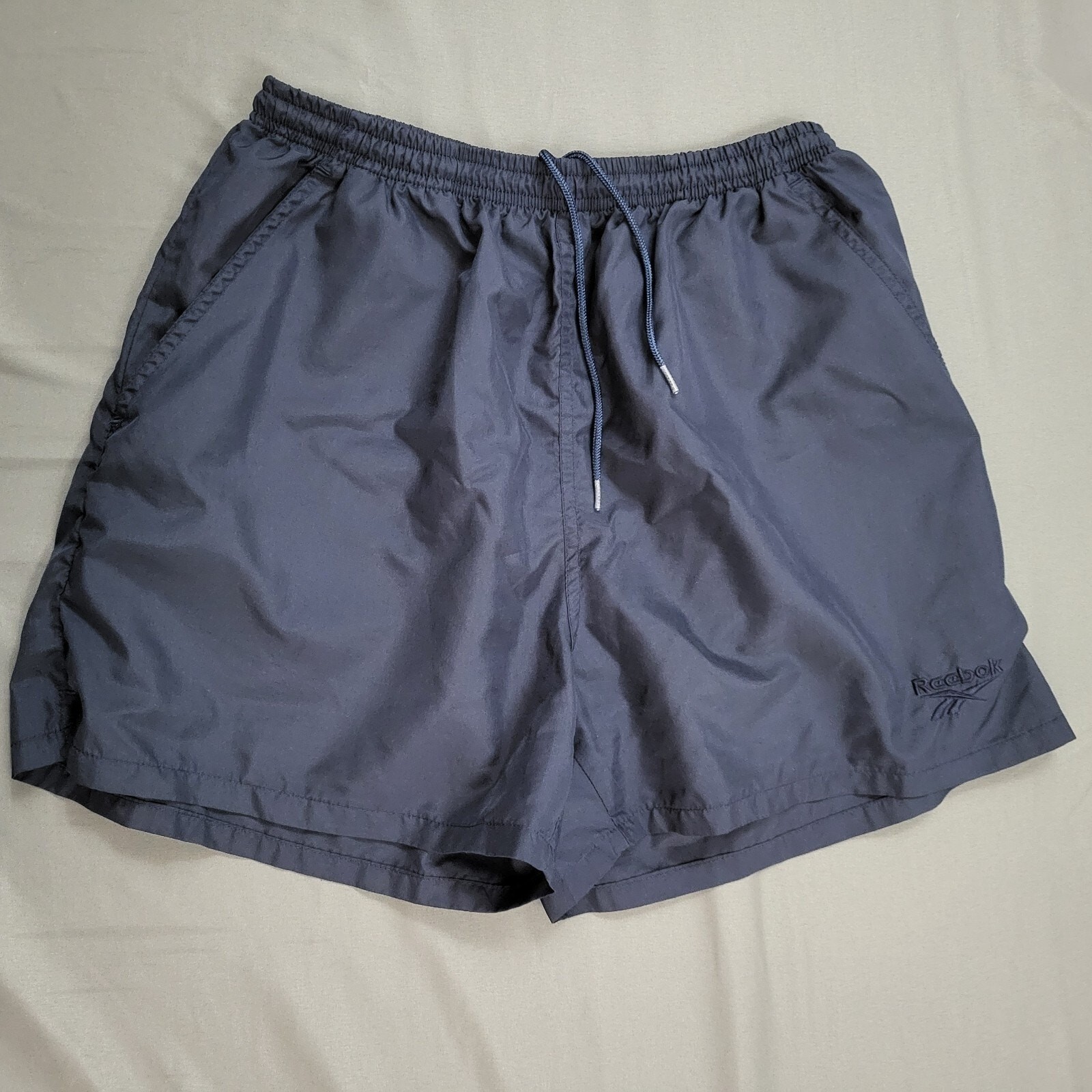 Reebok Womens Vintage Navy Blue Athletic Shorts Size Medium Embroidered Logo