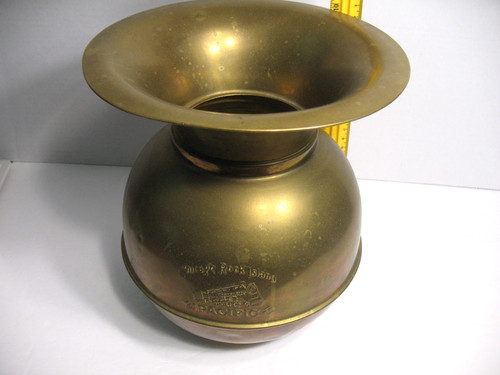 CHICAGO ROCK ISLAND & PACIFIC RAILROAD WEIGHTED BRASS SPITTOON 10 INCHES TALL