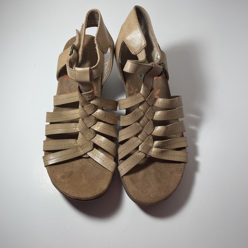 Baretraps Womens Sandals 6M Tan Wedge Strappy Open Toe Novva Memory Foam