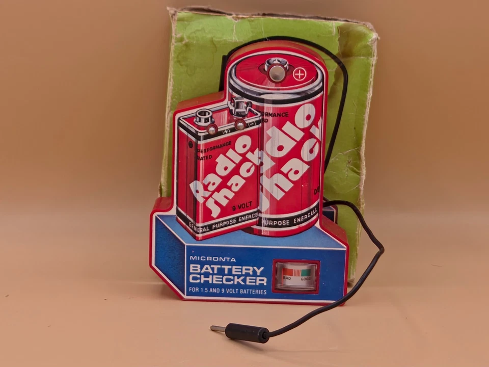 Radio Shack Battery Tester No.22-098 - working with box - Image 2 of 4