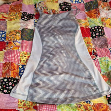 lululemon Women&rsquo;s Gray/White Chevron Scoop Neck Racerback Tank Top Stretch 6