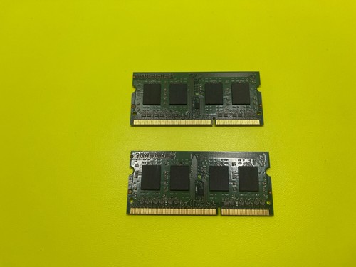 Micron 4GB (2x2GB) PC3-8500S DDR3-1066 SODIMM Memory MT8JSF25664HZ-1G1D1 - Picture 3 of 3