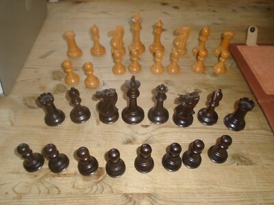 Hochwertiges gewichtetes Schachspiel komplett im Lederetui ( König 4'' hoch )