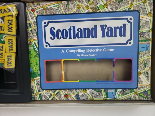 Scotland Yard 1985 juego de mesa vintage Milton Bradley que falta 1 peón y bloc de notas - Imagen 10 de 10