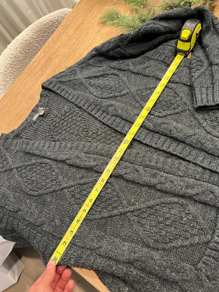 ASOS дизайн тяжелый кабель вязаный кардиган в темно-серый длинный свитер мужчин маленький - Изображение 4 из 4