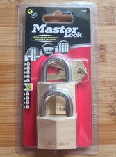 Image of MASTER LOCK TWIN PACK 40mm BRASS PADLOCKS 140EURT 2 KEYS KEYED ALIKE