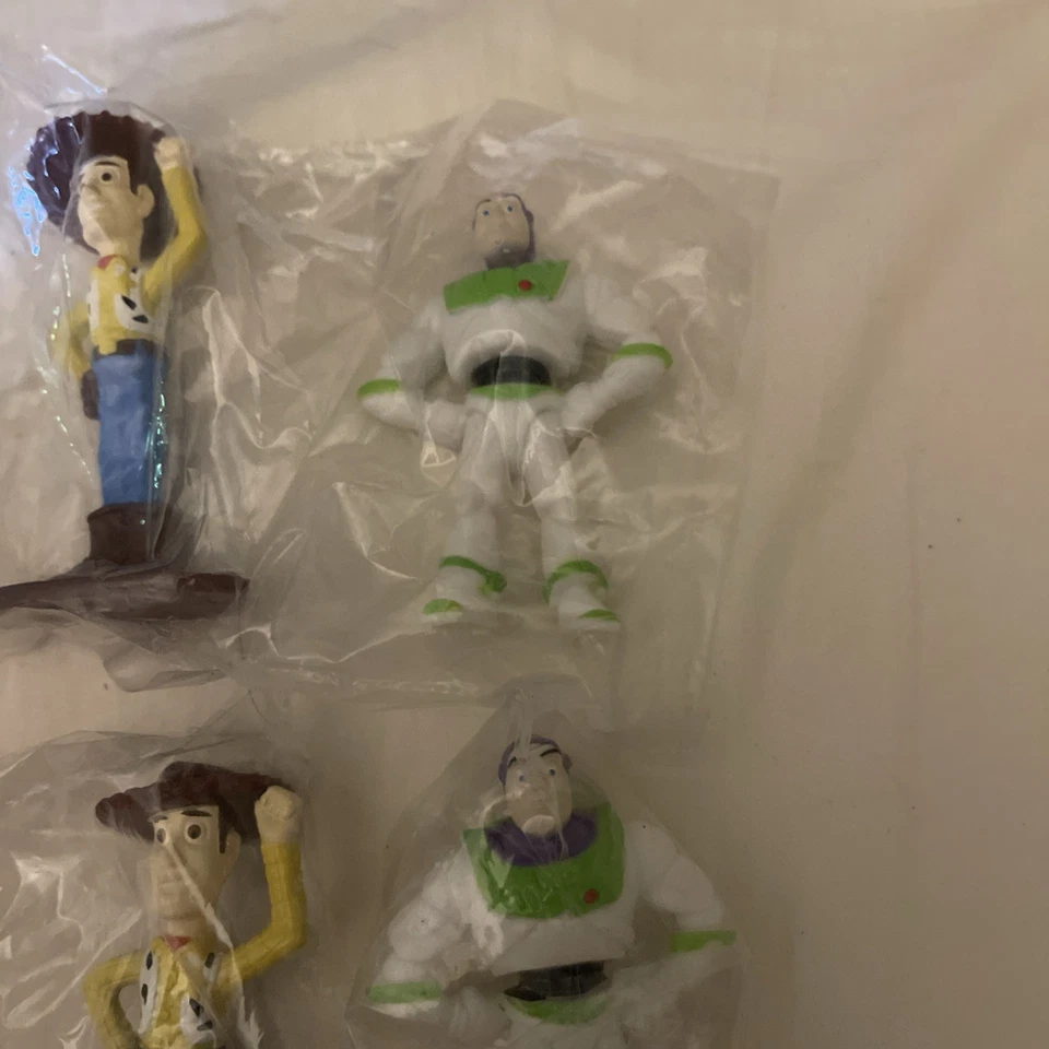 Lote de 4 minifiguras de General Mills Toy Story ~ 1995 ~ Buzz Lightyear ~ Woody ~ promoción de cereales Foto 4 de 4