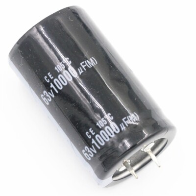 10 Condensatori Elettrolitici In Alluminio 63v 680uf 680mfd 13x25mm - ±20%