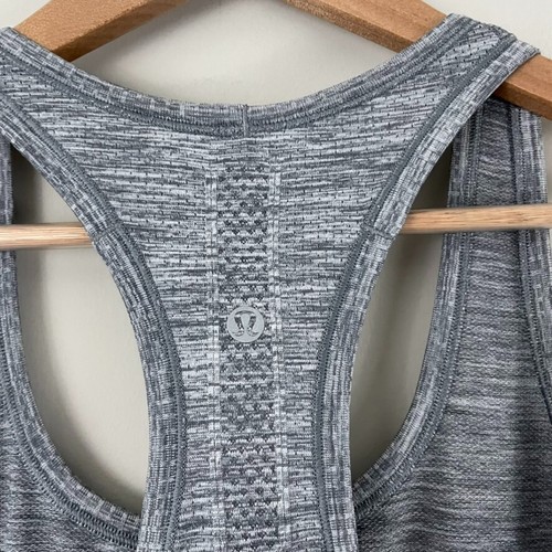 Lululemon Heathered Gray Swiftly Tech Racerback Tank Womens Size 12 - Picture 3 of 5
