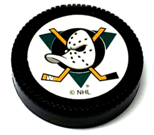 NHL HOCKEY PUCK OFFICALLY LICENSED 2" WIDE NEW MINI PUCK CHARM DOCORATION GIFT - 第 2/31 張圖片