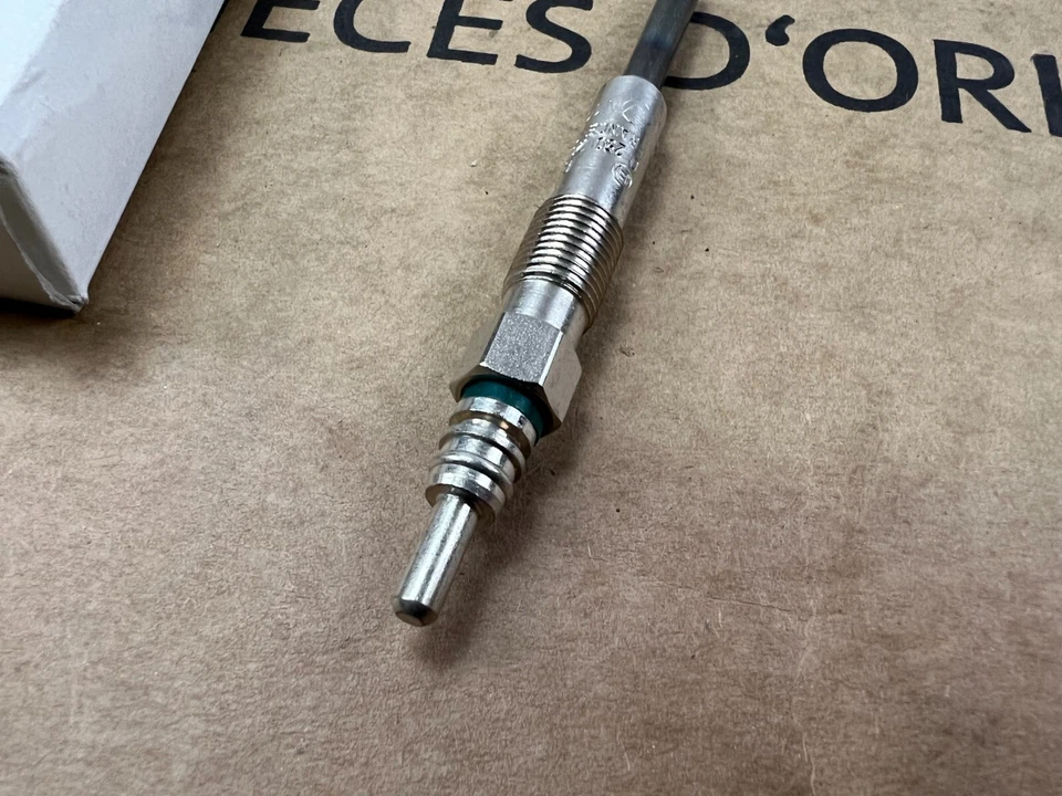1x OEM VW Glühkerze Glühstift N10579202 Audi A2 A3 A4 B6 A6 C5 Galaxy Scorpio 2 — 第 3/4 张图片