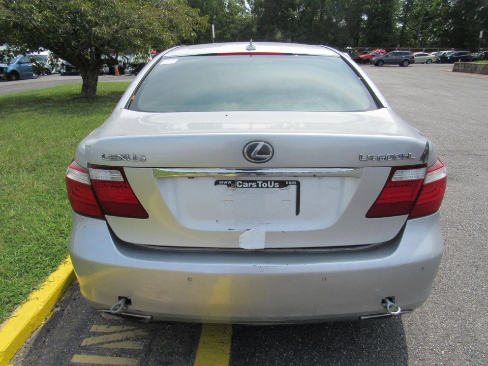 08 09 Faro antiniebla derecho LEXUS LS600 Foto 3 de 4