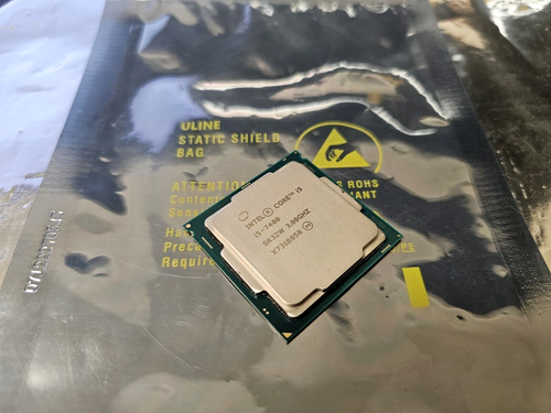 7th Gen Intel Core i5-7400 CPU 3.0 GHz (Turbo 3.5 GHz) 4-Core 6M LGA-1151 SR32W