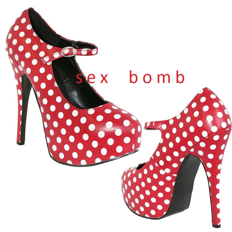 scarpe a pois con tacco