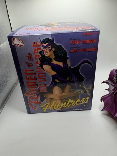 DAMEN DES DC UNIVERSUMS BATMAN JÄGERIN BÜSTE VON TERRY DODSON - Bild 9 von 12