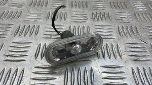 VW CADDY III Furgon 2KA, 2KH, 2CA, 2CH Kotflügelblinker vorne rechts 31822041