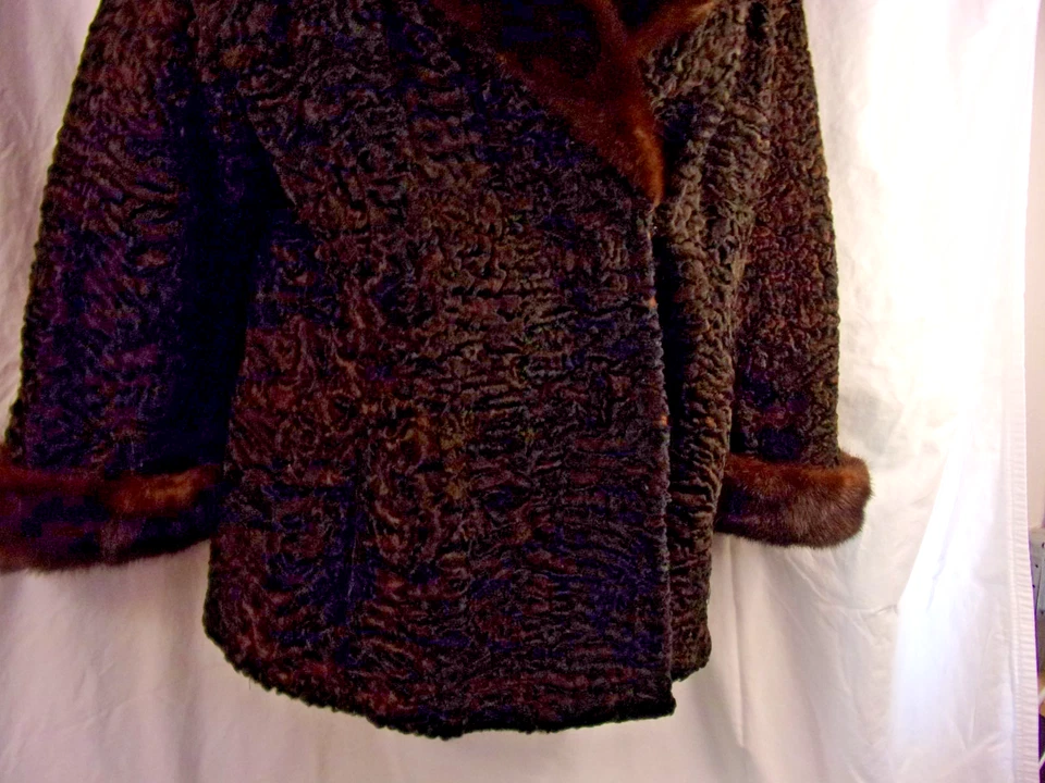 Chaqueta de Noche Vintage Cordero Persa Caoba Visón Borde S Elegancia Clásica para Damas Foto 2 de 4