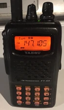 Nice Yaesu portable FT-60 FM radio transceiver 108-520MHz 5W 1000 mem channels