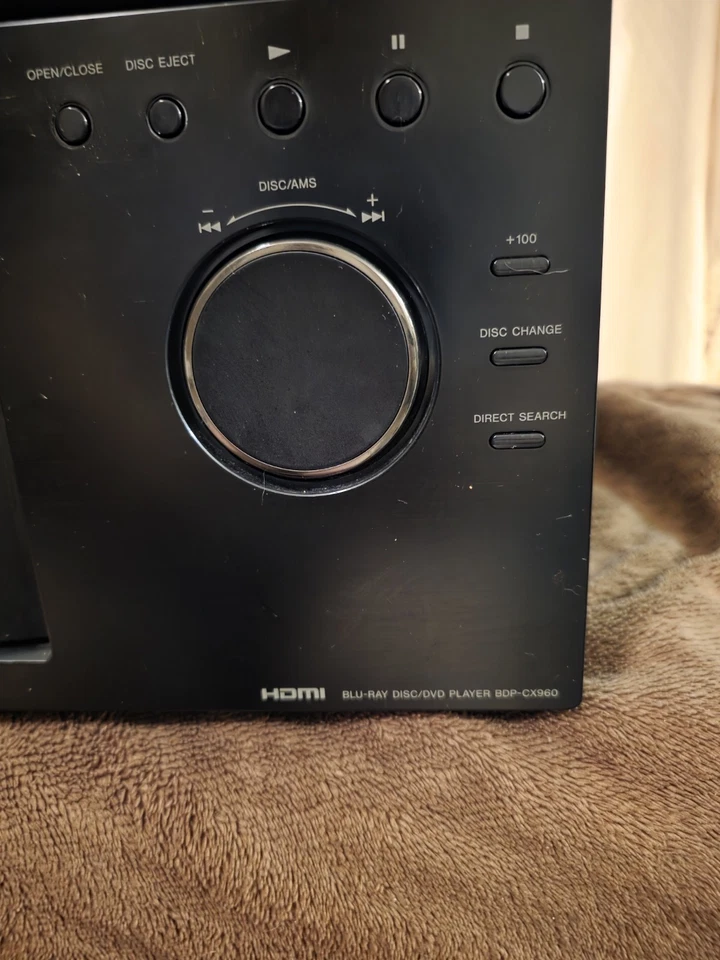 Sony BDP-CX960 Mega Changer Blu-ray 400 Disc Player. No Remote For Parts/Repairs - Image 4 of 4