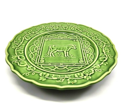 Bordello Pinheiro Cow and Pumpkins Scalloped Plate Portugal Green - Picture 3 of 12