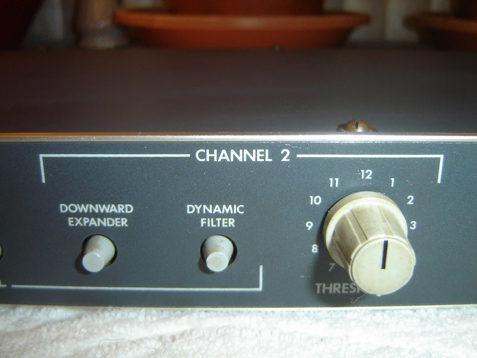 Symetrix 511, Noise Reduction System, Downward Expander, Dynamic Filter, Vintage - Image 4 of 4