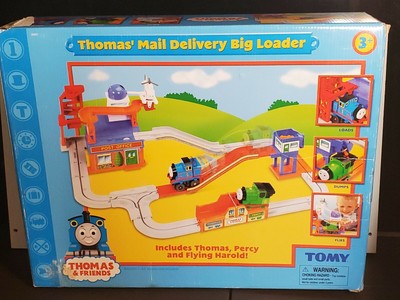 TOMY Thomas' Mail Delivery Big Loader 