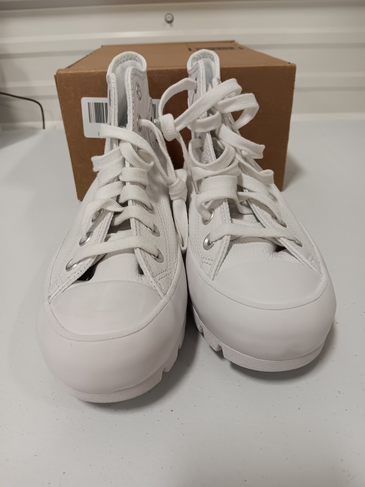 Converse Women’s Chuck Taylor All Star Lugged Winter Sneakers, White/Black, 6 Converse Women’s Chuck Taylor All Star Lugged Winter Sneakers, White/Black, 6