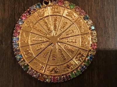 VTG HTF 80s Complete Zodiac Golden Pendant Necklace Multi-Colored Rhinestones