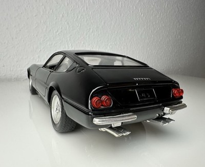 Ferrari 365 GTB/4 Daytona 1969 1:18   Schwarz   Klassiker Ikone   Sammlermodell