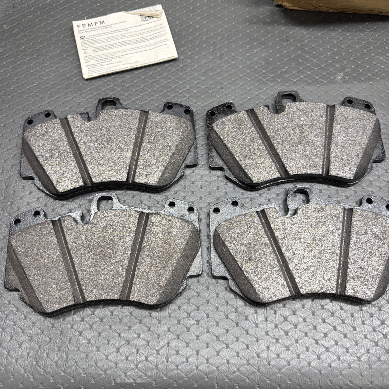 Lamborghini Huracan, Brake Pad Set, P/N 4S0698151M Oem