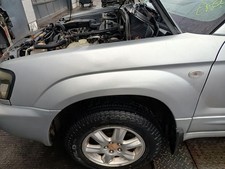 Subaru Forester SG original Kotflügel links 01G Silber vor Facelift Bj 2005