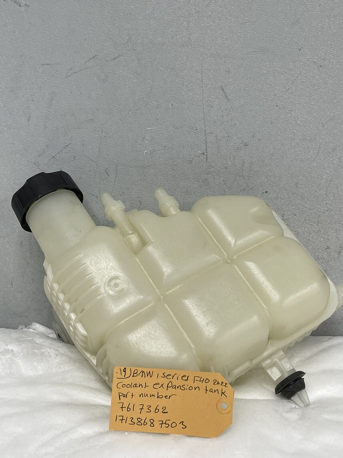 BMW 1 SERIES F40 2022 COOLANT BOTTLE EXPANSION TANK 7617362 /