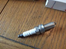 New Genuine Citroen C4 C5 C8 Set 4 Spark plugs Eurorepar E160023 RFN52HZ PC22