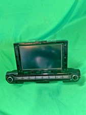 2017-2018 Hyundai Elantra Multimedia Display Screen With Radio OEM