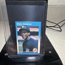 Fleer 1987 Rickey Henderson New York Yankees Baseball Card #52
