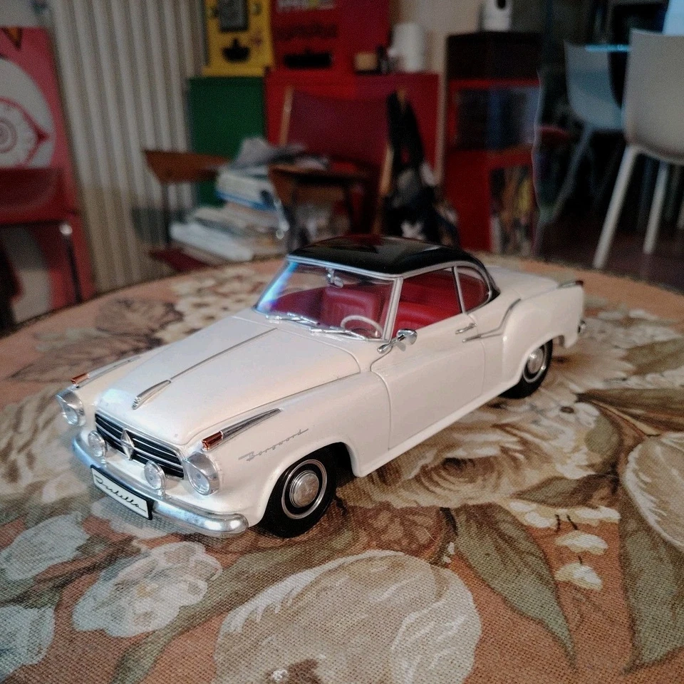 REVELL 1/18 - BORGWARD ISABELLA - Modellino Auto Metallo #A4# - Immagine 2 di 4