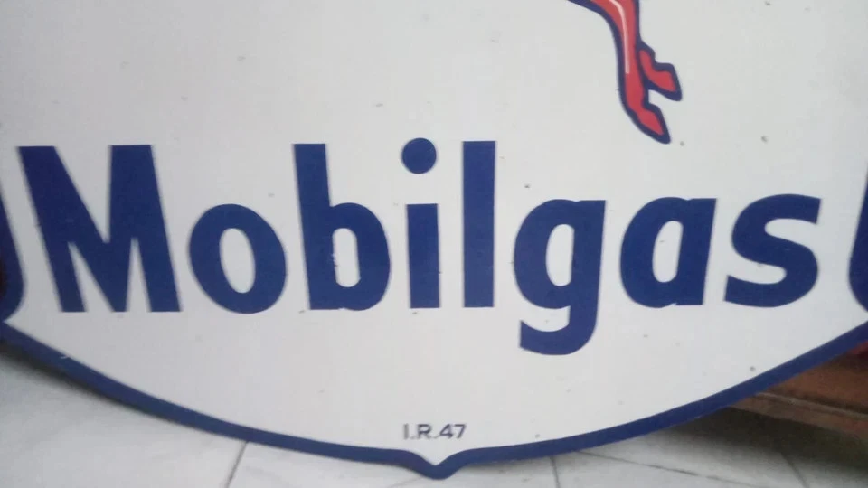 Mobil Gas  Porcelain Enamal Heavy Metal Double Side - Image 3 of 4
