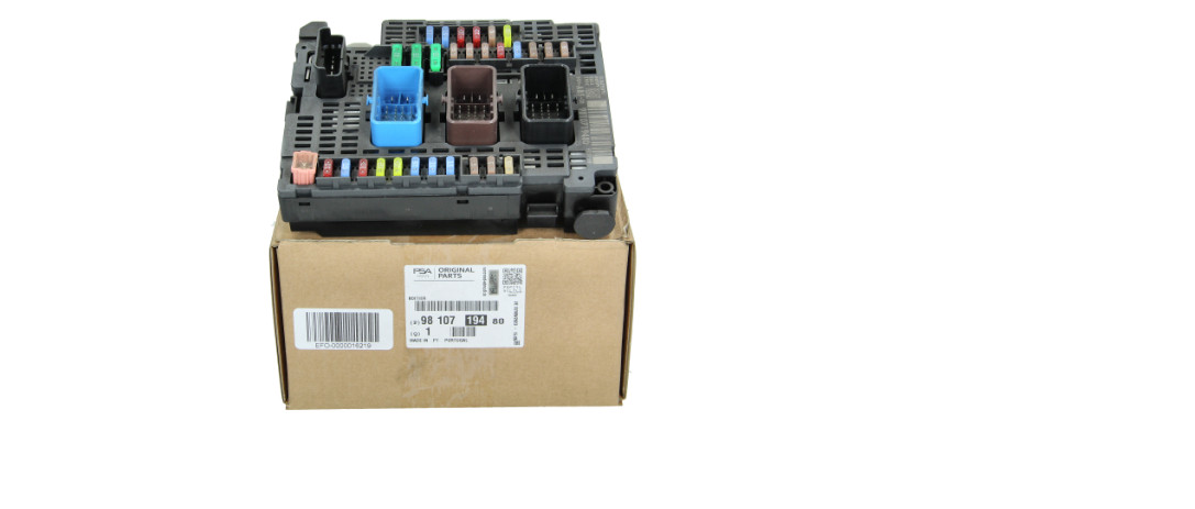 Boîte à fusibles BSM Peugeot 508 d'origine sous référence 9810719480