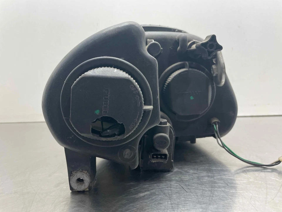 2004 Maserati Coupe OEM Left Hand Drivers Side Headlight Assembly *Damage* Foto 3 de 4