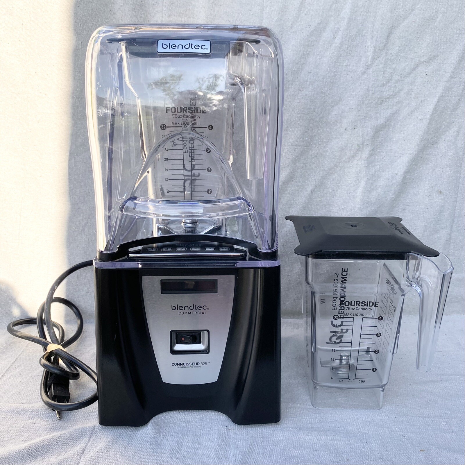 Blendtec Commercial Connoisseur 825 Blender ICB5/ABC5 w/ Two Jars Splash Guard eBay