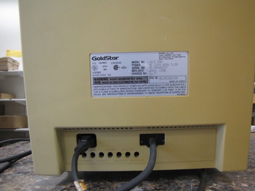 Vintage GOLDSTAR 1610 VGA Monitor Retro Computing CRT - Powers on - Afbeelding 8 van 10