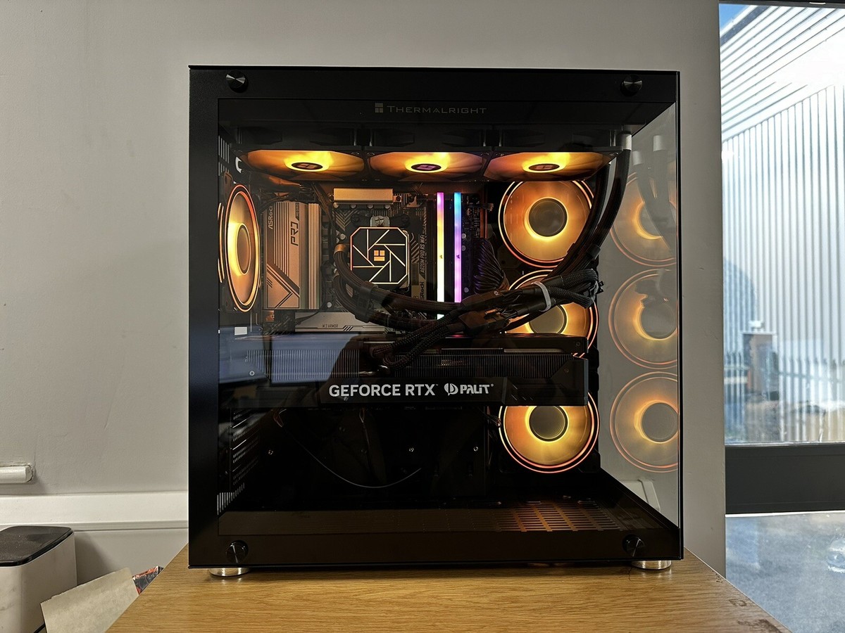 RTX 4090 Gaming Pc AMD Ryzen 9 7900X3D / 64GB DDR5 Ram / 4TB NVMe