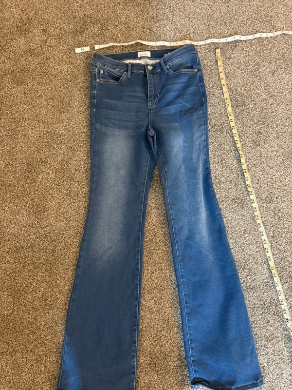 Celebrity Pink Womens Size 11/30 (8-10) Medium Wash Skinny Stretch Denim Jeans