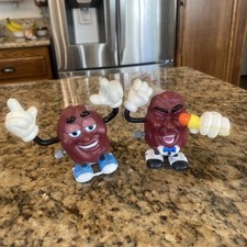 1988 The California Raisins Walking Wind Up Raisin Figure 3 To 4 Inches