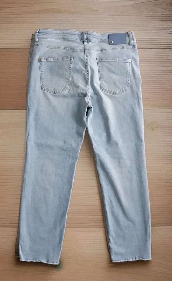 TOP! Cambio Jeans 'Piper short 9182', Gr. 42, hellblau, fransig, Damen - Bild 2 von 4