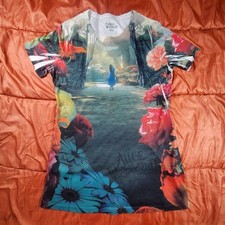 Disney Alice in Wonderland All Over Print T-Shirt XL Made in USA Vintage 2010