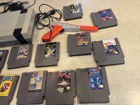 Nintnedo NES Huge System W/ Games Bundle Mario Duck Hunt 3 Punch Out Turtles Gun