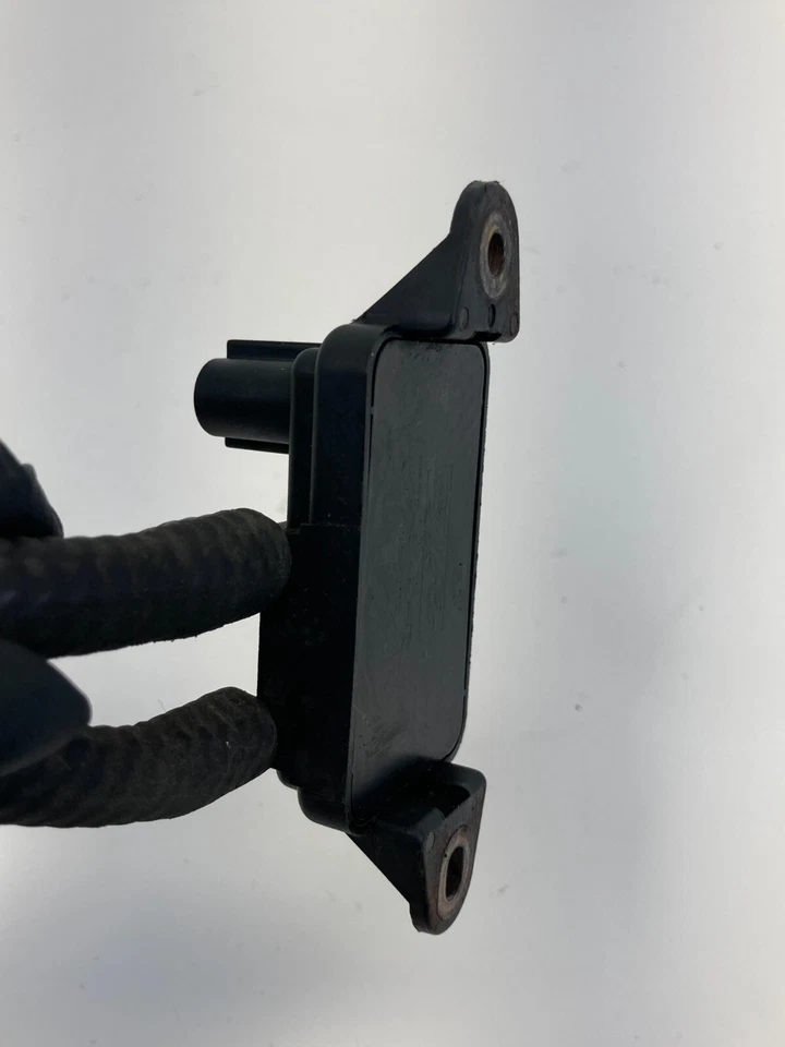 97-06 Ford Expedition Exhaust Gas ReCirculation EGR Pressure Sensor w/ Connector - Изображение 4 из 4